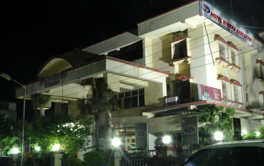 Hotel Riviera Executive Aurangabad  Exterior photo